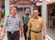 Silaturahmi ke Lapas Bulak Kapal, Pj. Wali Kota Bekasi Kagum Akan Hasil Karya Seni Para Warga Binaan