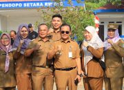 Pj. Wali Kota Bekasi Cek Lokasi Pembangunan Fasilitas Lapangan Serbaguna untuk Warga