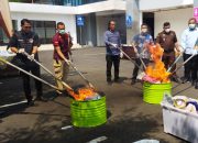 Kejaksaan Negeri (Kejari) Kota Bekasi memusnahkan barang Haram