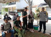 “Sinergitas TNI-POLRI: Bhabinkamtibmas dan Babinsa Lakukan Patroli Bersama di Kelurahan Mustikasari”
