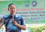 Wali Kota Bekasi Tri Adhianto Resmikan Taman Bermain RW 26 Teluk Pucung, Dorong Ruang Publik untuk Warga