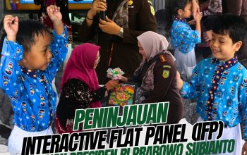 Kajari Kota Bekasi memastikan suksesnya distribusi Smart Board program Presiden RI Prabowo Subianto