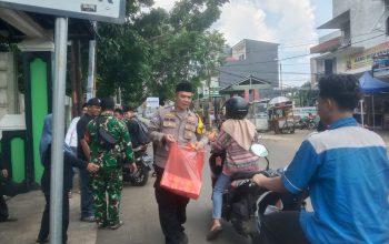 Jumat Berkah, Tiga Pilar Jatirangga Bagikan Nasi Kotak untuk Warga: Hadirkan Senyum & Kepedulian di Kota Bekasi