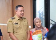 Ringankan Beban Warga Jelang Ramadhan, Wali Kota Bekasi Buka Pasar Murah Bersubsidi di Seluruh Kecamatan