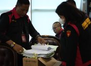 Kejari Kota Bekasi Geledah Disdagperin dan Pasar Bantargebang, Puluhan Dokumen Dugaan Korupsi Pungli MCK Diamankan